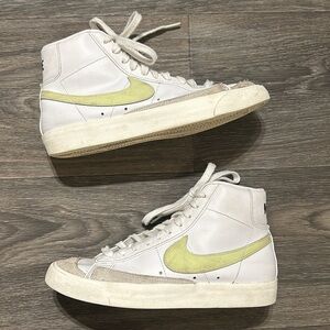 Nike Womens 7.5 Blazer Mid 77 Barely Volt White Canvas Shoes CZ1055-108 Sneakers